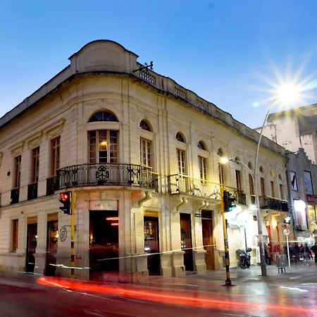 Colonia Suites 722-3